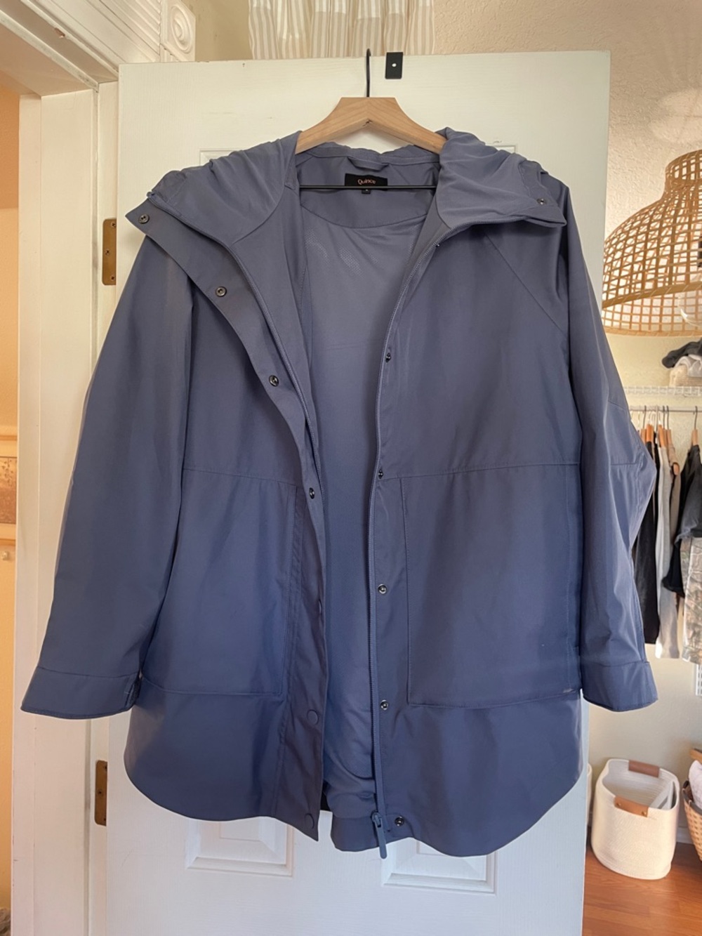 Quince Hooded Lightweight Rain Jacket in Dusty Blue